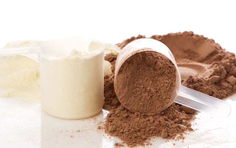 whey-protein-powder-close-up-min