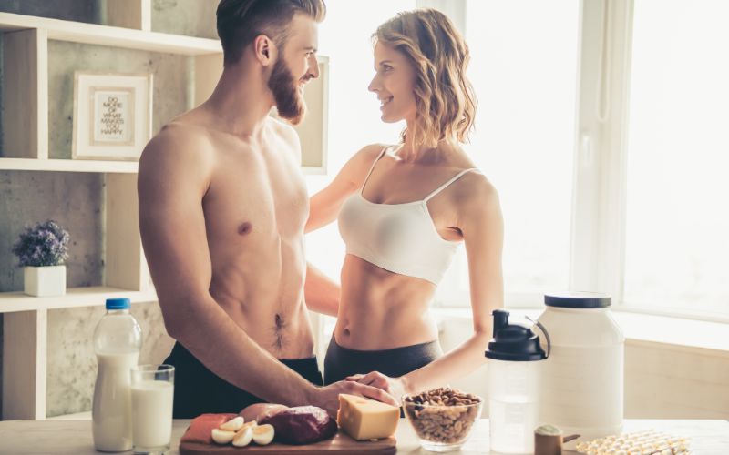 best-whey-protein south-africa-couple-cooking-healthy-food-min